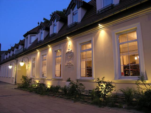 Hotel Zajazd Kultury, Dawniej Pocztowy 지엘로나구라 외부 사진
