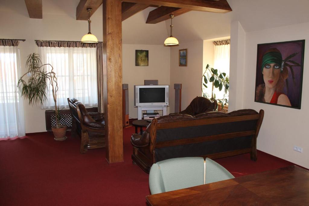 Hotel Zajazd Kultury, Dawniej Pocztowy 지엘로나구라 외부 사진